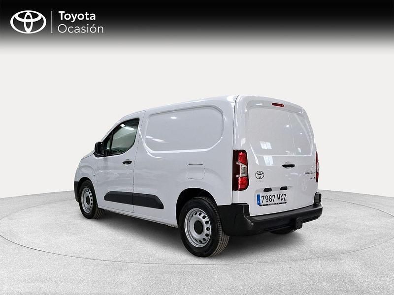 Usado Toyota Proace City City 100 kW (136 CV) 2025 Blanco Monovolumen