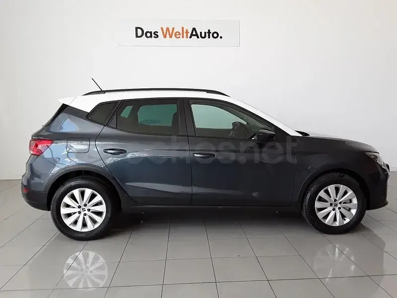 Usado Seat Arona Style 115 CV (84 kW) 2025 Gris / plata SUV