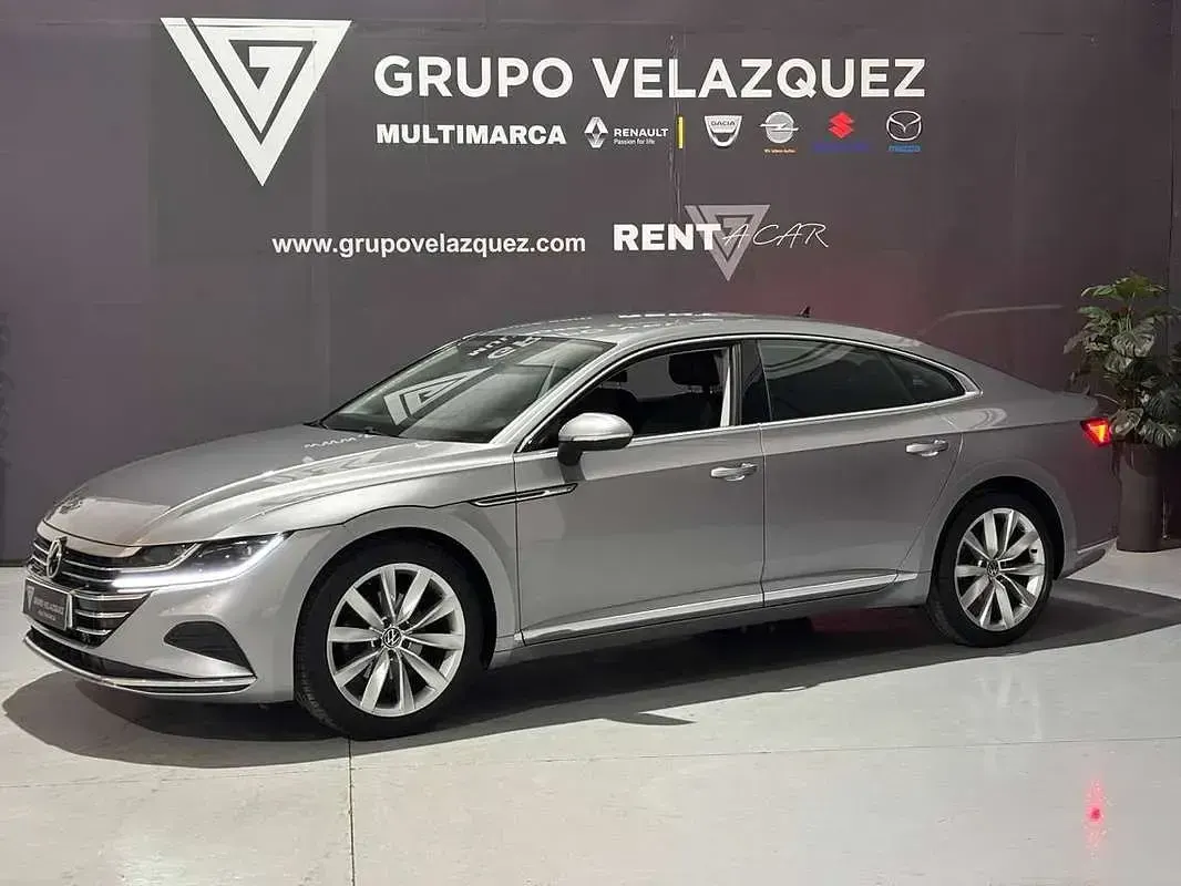 Usado VW Arteon Elegance 150 CV (110 kW) 2022 Gris Coupe