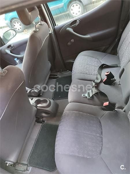 Usado Mercedes A160 Classic 60 CV (44 kW) 2001 Verde Monovolumen