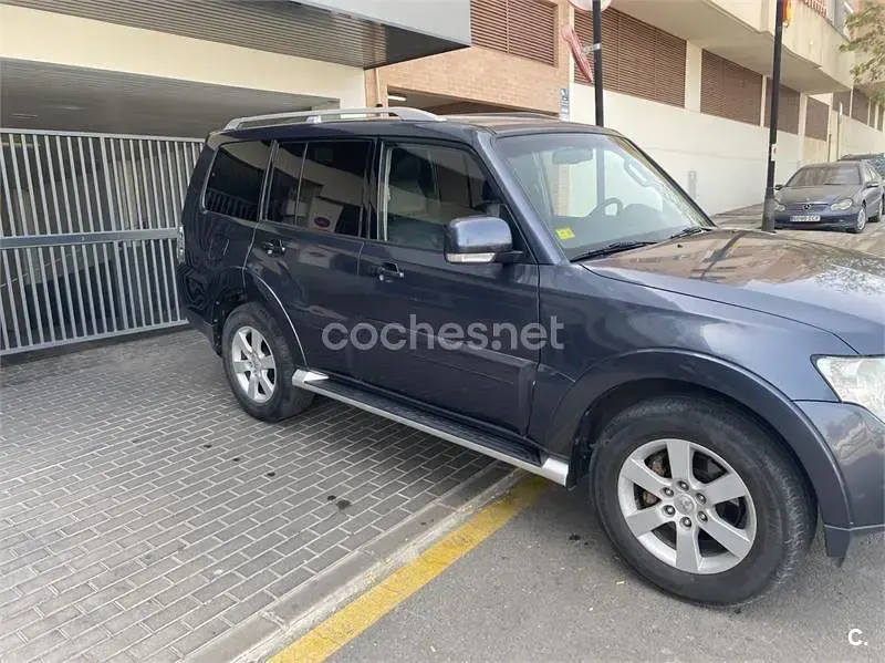Usado Mitsubishi Montero 170 CV (125 kW) 2008 Azul SUV