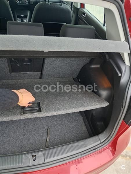 Usado VW Golf Plus Cross Advance 105 CV (77 kW) 2011 Rojo Monovolumen