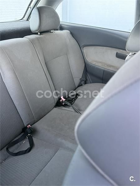 Brugt Seat Ibiza Stella 64 HK (47 kW) 2002 Grå Hatchback