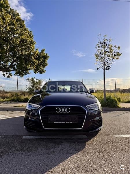 Usado Audi A3 116 CV (85 kW) 2018 Azul Berlina