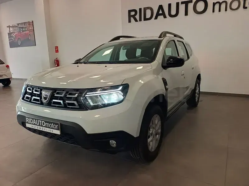 Usado Dacia Duster Comfort 115 CV (84 kW) 2022 Blanco SUV