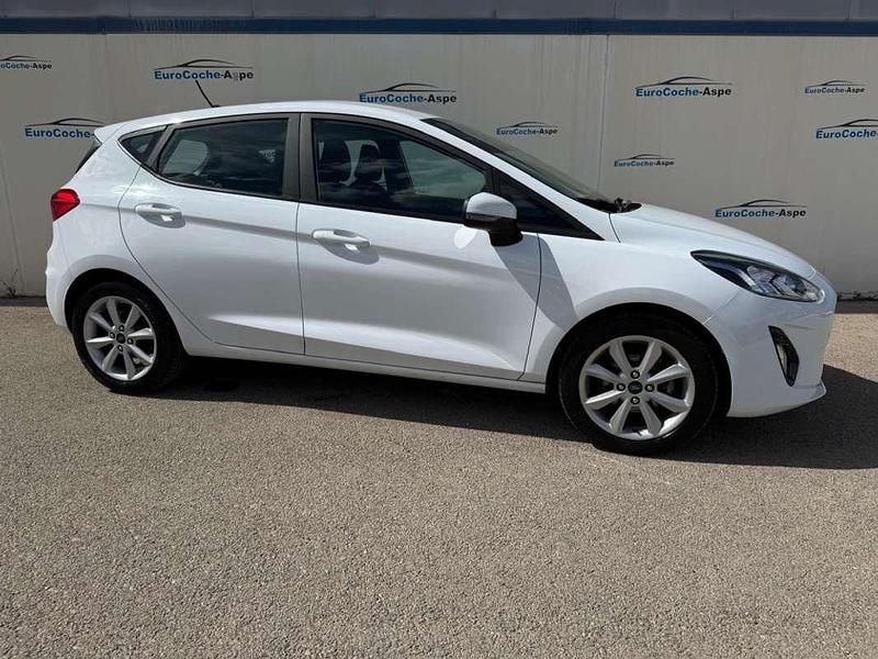 Usado Ford Fiesta Trend 95 CV (69 kW) 2021 Blanco Utilitario