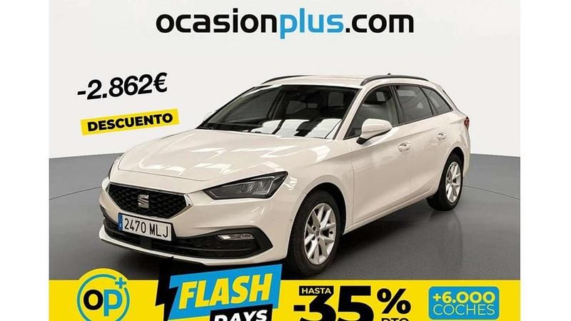 Usado Seat Leon ST Style 131 CV (96 kW) 2023 Blanco Familiar