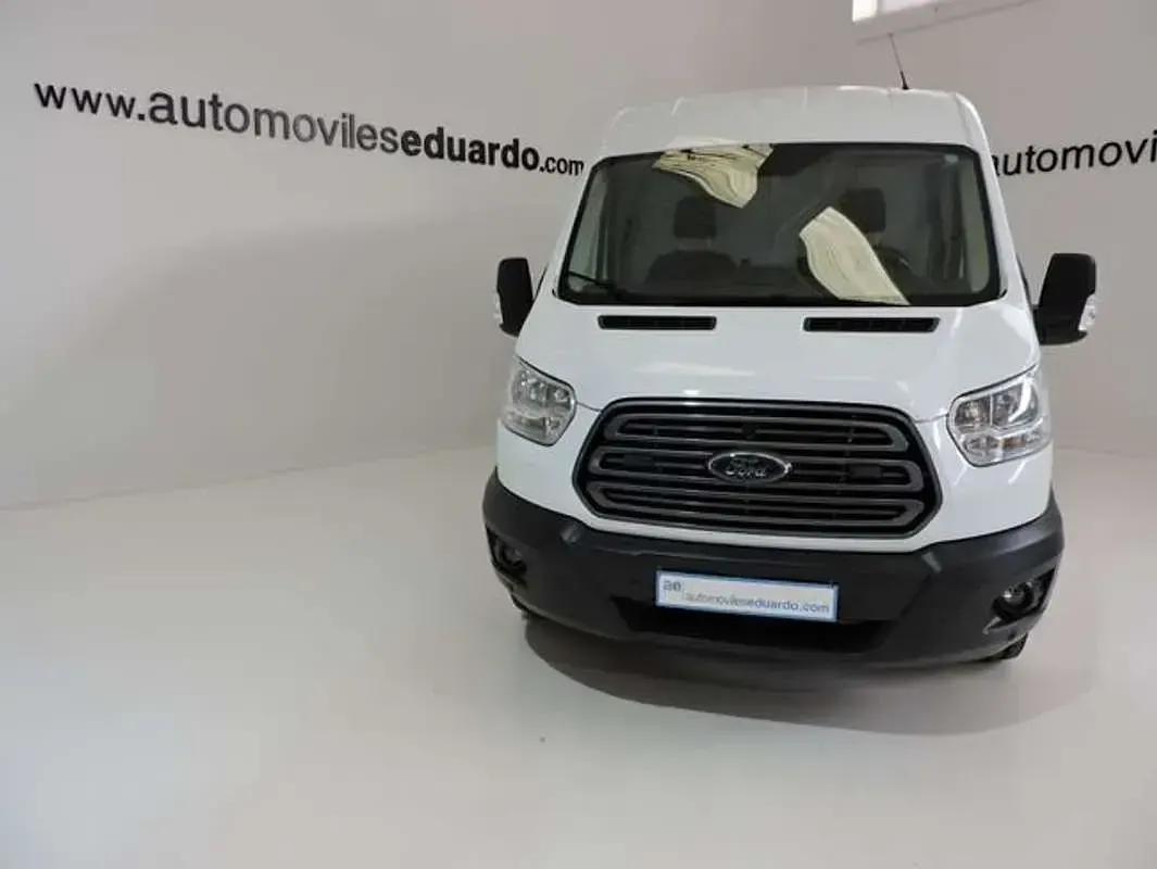 Usado Ford Transit Trend 131 CV (96 kW) 2019 Blanco Van
