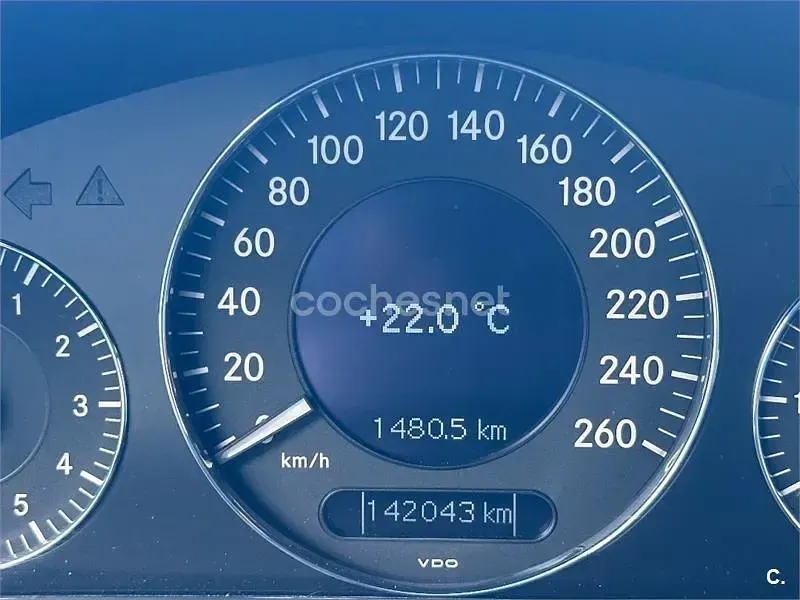 Usado Mercedes CLK240 Avantgarde 170 CV (125 kW) 2004 Azul Descapotable