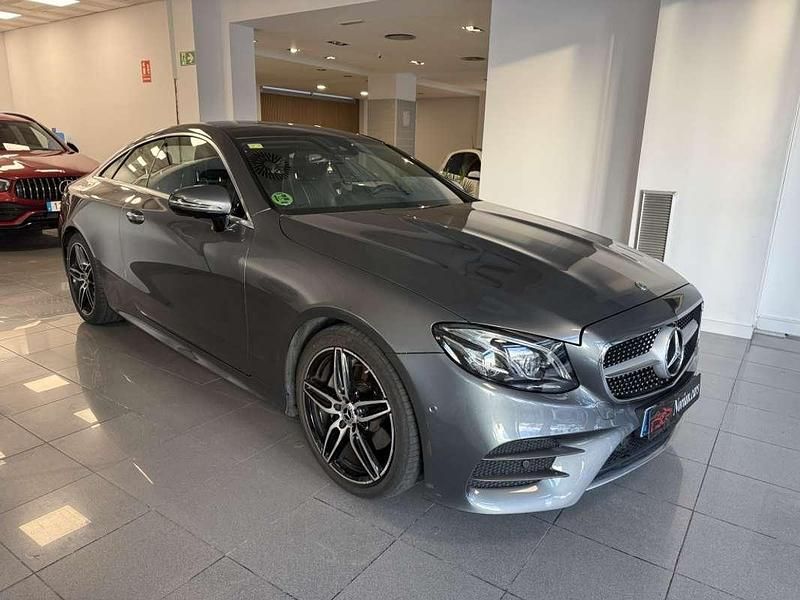Usado Mercedes E220 194 CV (142 kW) 2018 Gris Coupe