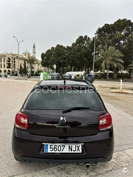 Usado Citroën DS3 Limited Edition 1955 92 CV (67 kW) 2014 Violeta / lila Berlina