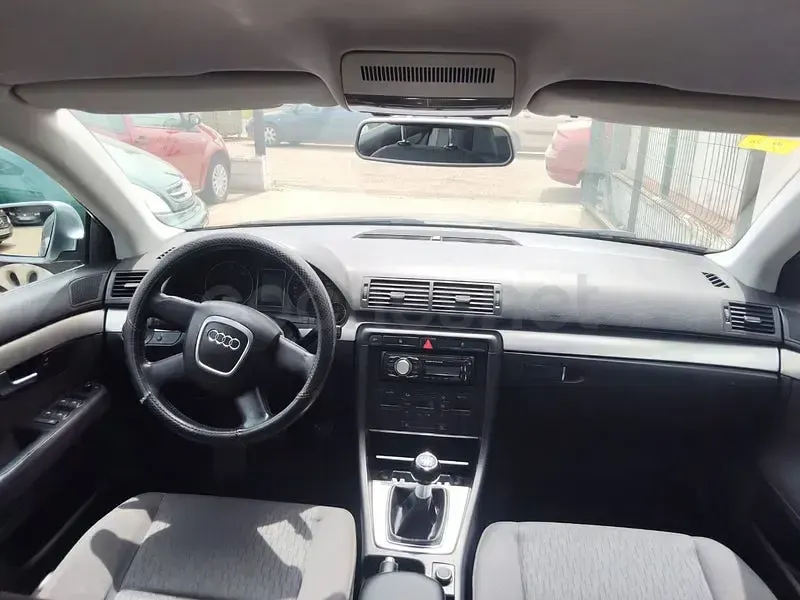 Occasion Audi A4 140 PK (102 kW) 2006 Grijs Sedan