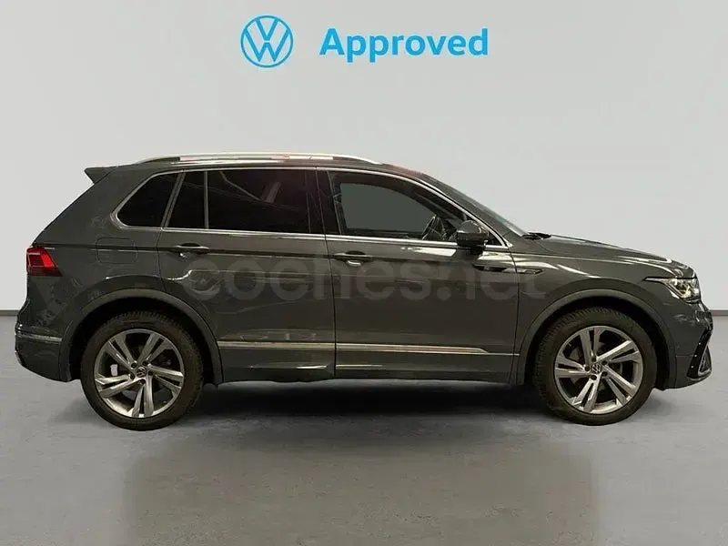 Usado VW Tiguan R-line 150 CV (110 kW) 2022 Gris / plata SUV