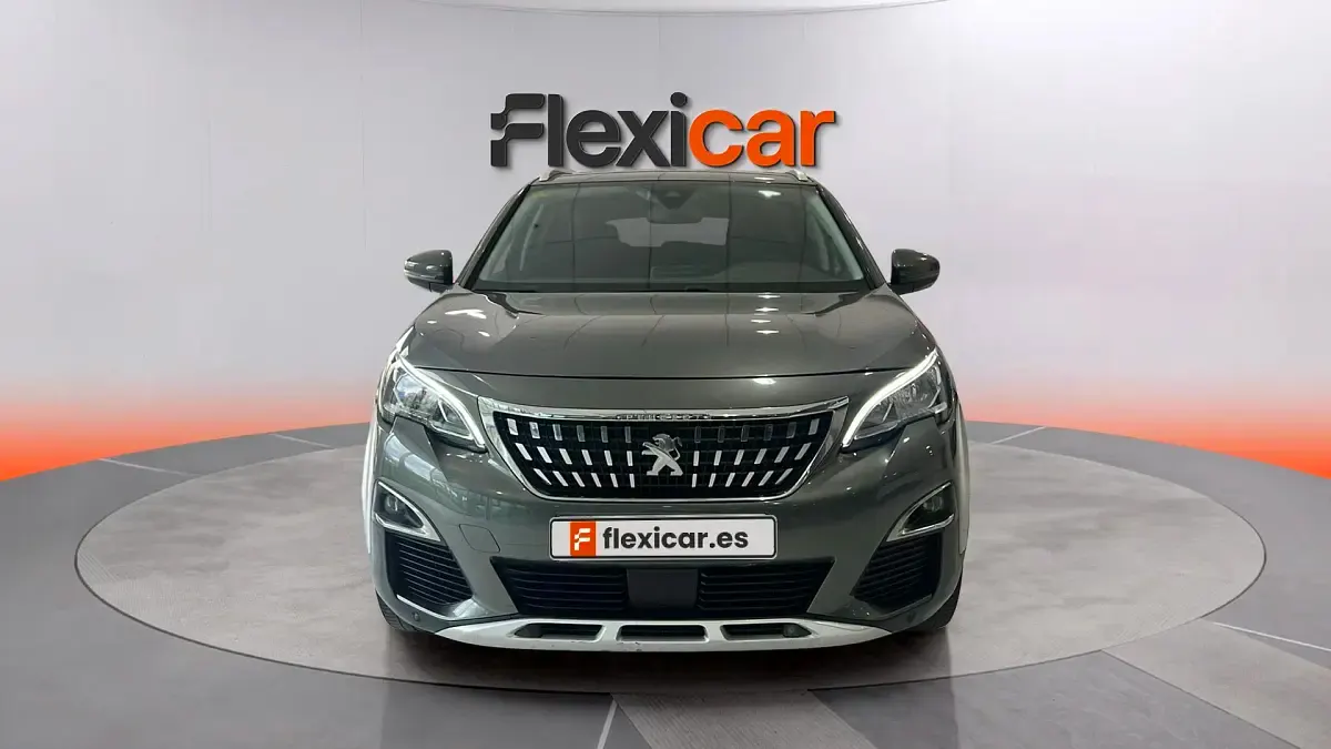 Usado Peugeot 3008 Allure 131 CV (96 kW) 2019 Marrón SUV
