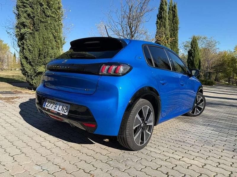 Usado Peugeot e-208 GT 100 kW (136 CV) 2021 Azul Utilitario