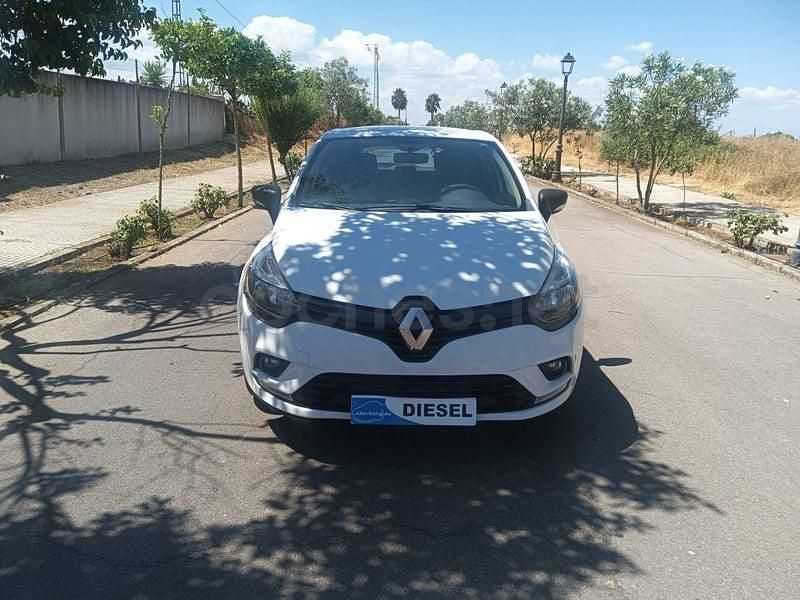 Usado Renault Clio IV Business 75 CV (55 kW) 2019 Blanco Berlina