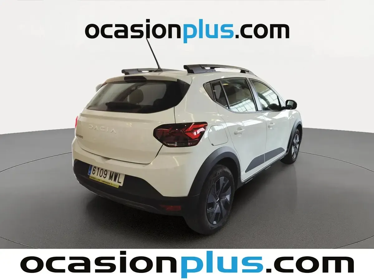 Usado Dacia Sandero Expression 91 CV (66 kW) 2024 Blanco Utilitario