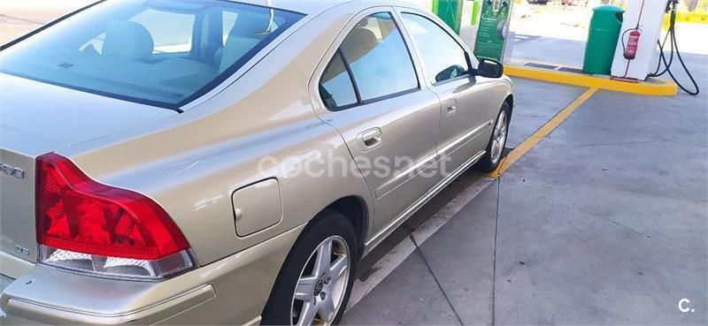 Occasion Volvo S60 Momentum 185 PK (136 kW) 2006 Geel Sedan