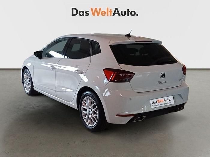 Usado Seat Ibiza FR 115 CV (84 kW) 2025 Blanco Utilitario