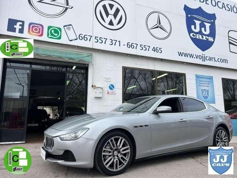 Gris Usado 2017 Maserati Ghibli Berlina | 28.500 € (Precio justo) - Imagen 1/4