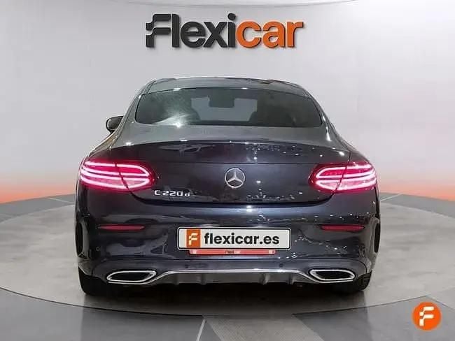 Usado Mercedes C220 194 HP (142 kW) 2022 Cinzento Coupé