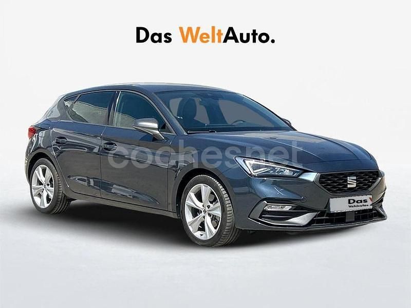 Gris / plata Usado 2022 Seat Leon FR Berlina | 20.290 € (Buen precio) - Imagen 1/4