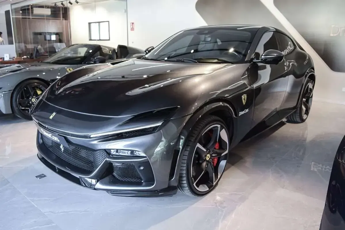 Usado Ferrari Purosangue 725 CV (533 kW) 2025 Gris SUV