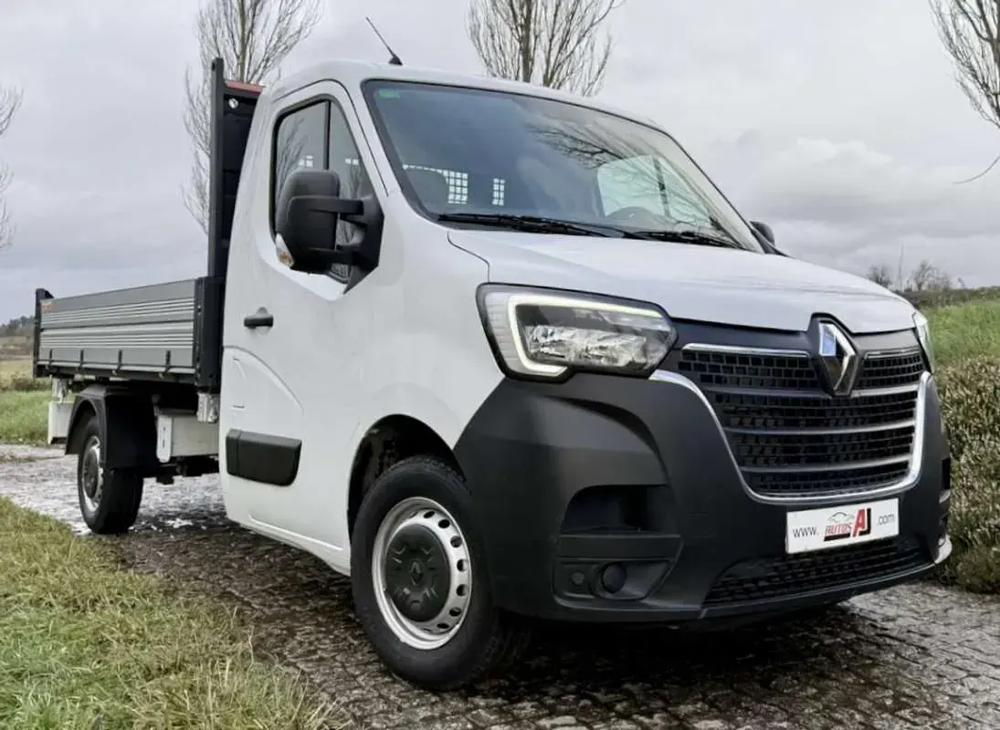 Usado Renault Master 135 CV (99 kW) 2021 Blanco Monovolumen