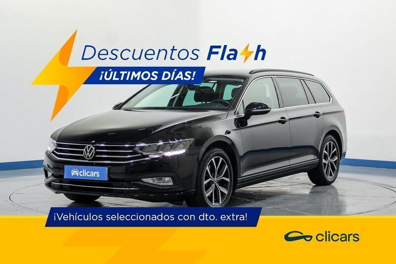 Blanco Usado 2022 VW Passat Executive Familiar | 18.690 € (Precio justo) - Imagen 1/4