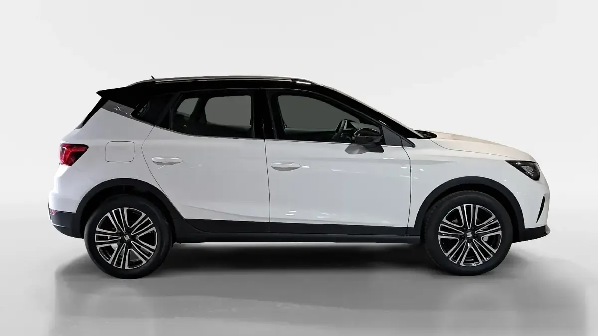 Usado Seat Arona Xperience 116 CV (85 kW) 2025 Blanco SUV