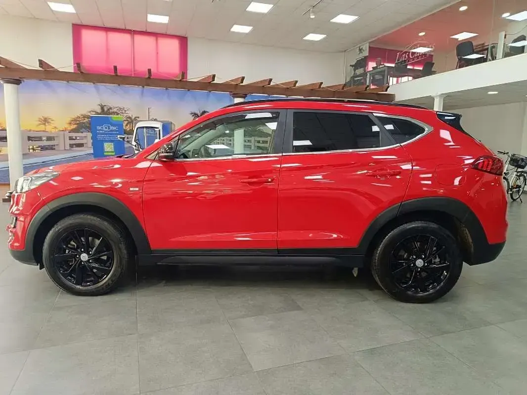 Usado Hyundai Tucson 116 CV (85 kW) 2019 Rojo SUV