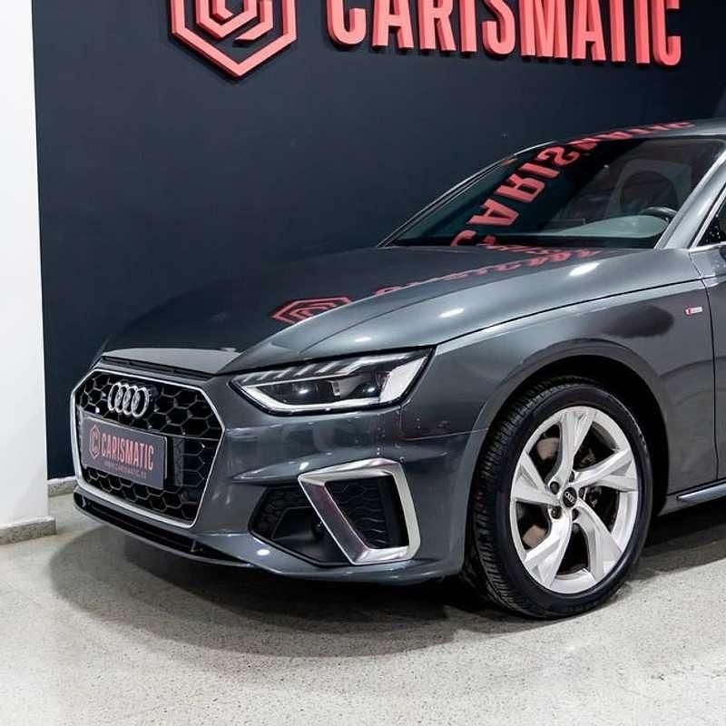 Usado Audi A4 S-Line 163 CV (119 kW) 2021 Plateado Berlina