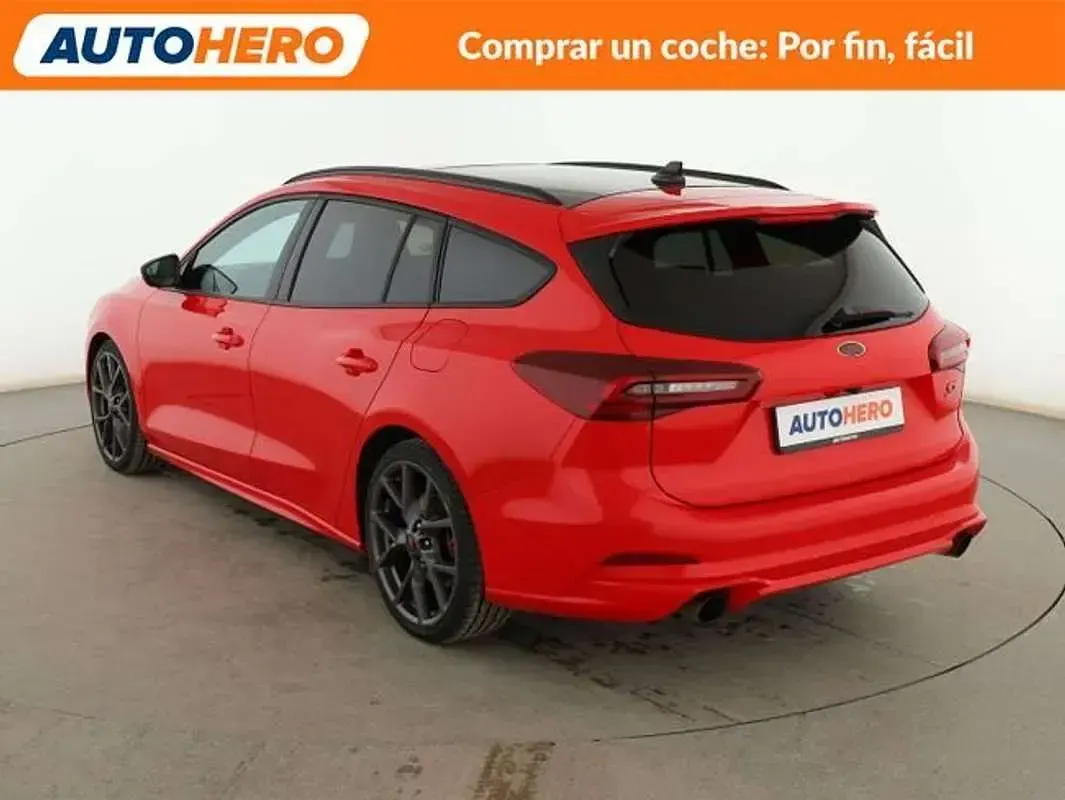 Usado Ford Focus ST 280 CV (205 kW) 2024 Rojo Utilitario