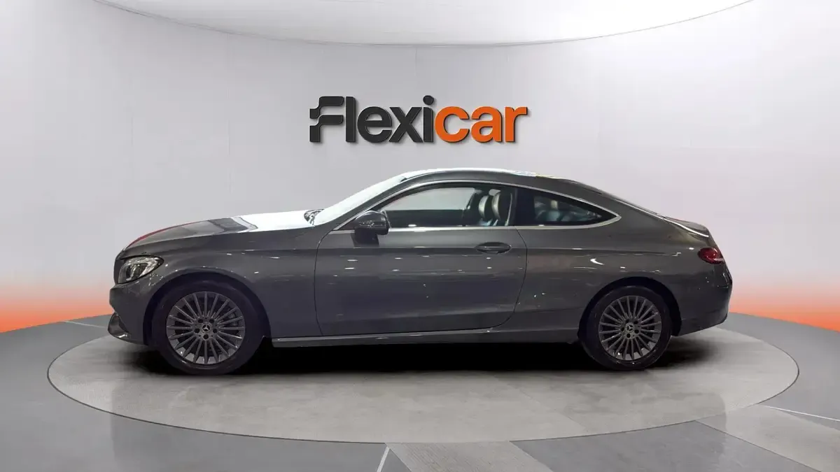 Usado Mercedes C220 170 CV (125 kW) 2018 Gris Coupe