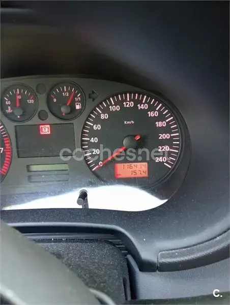 Usado Seat Toledo Stella 100 CV (73 kW) 1999 Granate Berlina