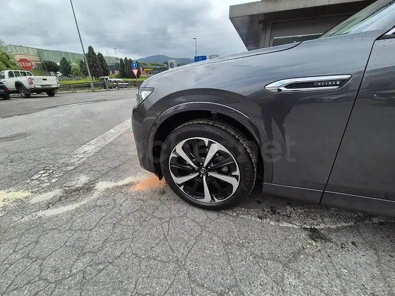 Käytetty Mazda CX-60 Takumi-Line 254 HP (186 kW) 2025 Harmaa Katumaasturi