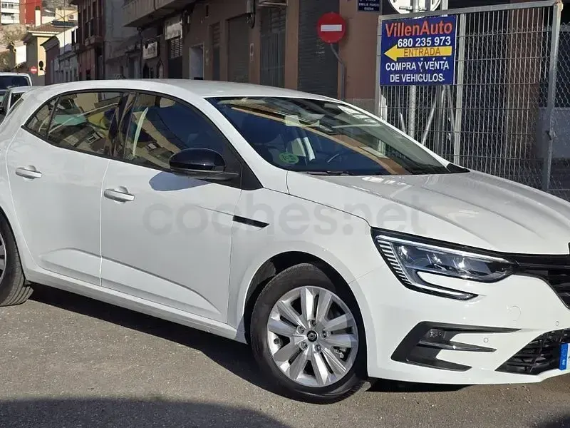 Usado Renault Mégane IV Equilibre 115 CV (84 kW) 2024 Blanco Berlina