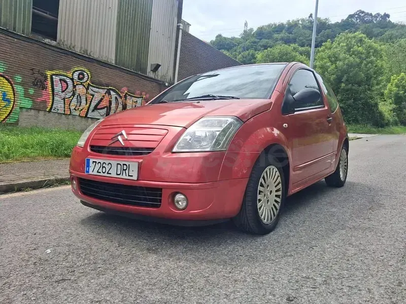 Usado Citroën C2 70 CV (51 kW) 2006 Granate Utilitario