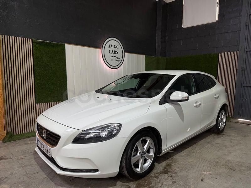 Usado Volvo V40 Kinetic 115 CV (84 kW) 2014 Blanco Berlina