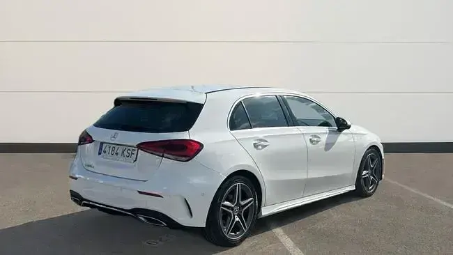 Usado Mercedes A180 AMG 116 CV (85 kW) 2018 Blanco Berlina