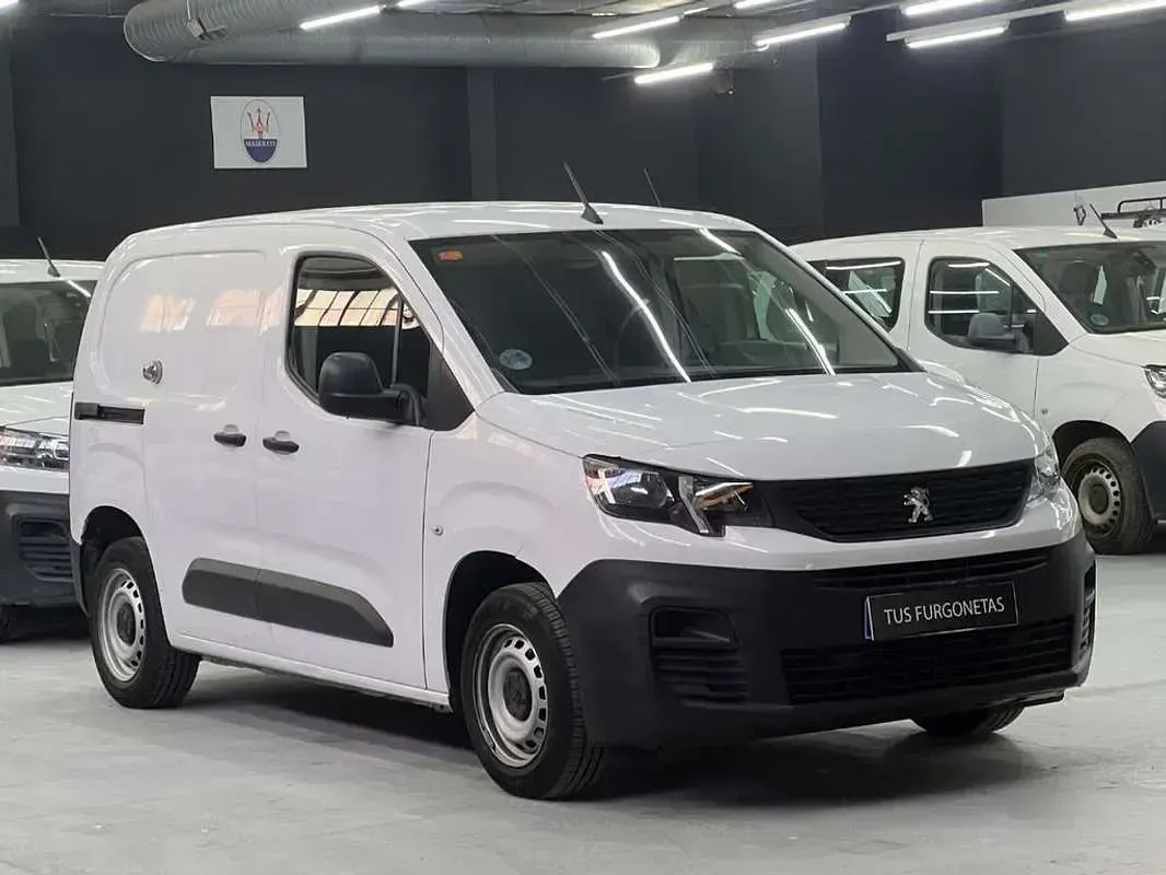 Usado Peugeot Partner S 102 CV (75 kW) 2021 Blanco Monovolumen