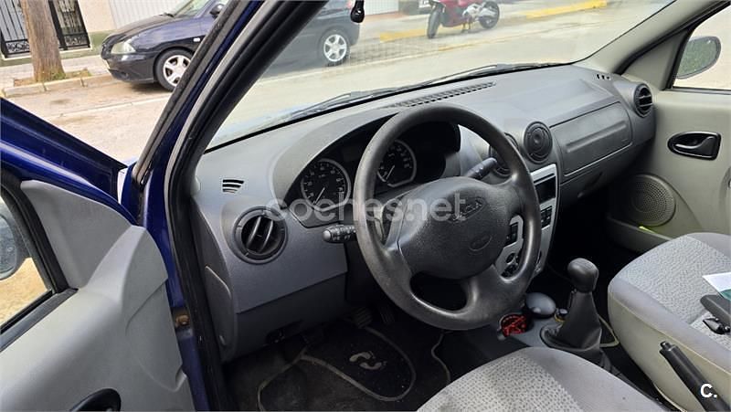 Usado Dacia Logan Ambiance 75 CV (55 kW) 2006 Azul Berlina