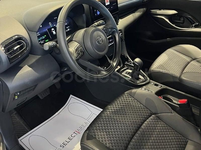 Usado Toyota Yaris Hybrid Style 116 CV (85 kW) 2025 Blanco Berlina