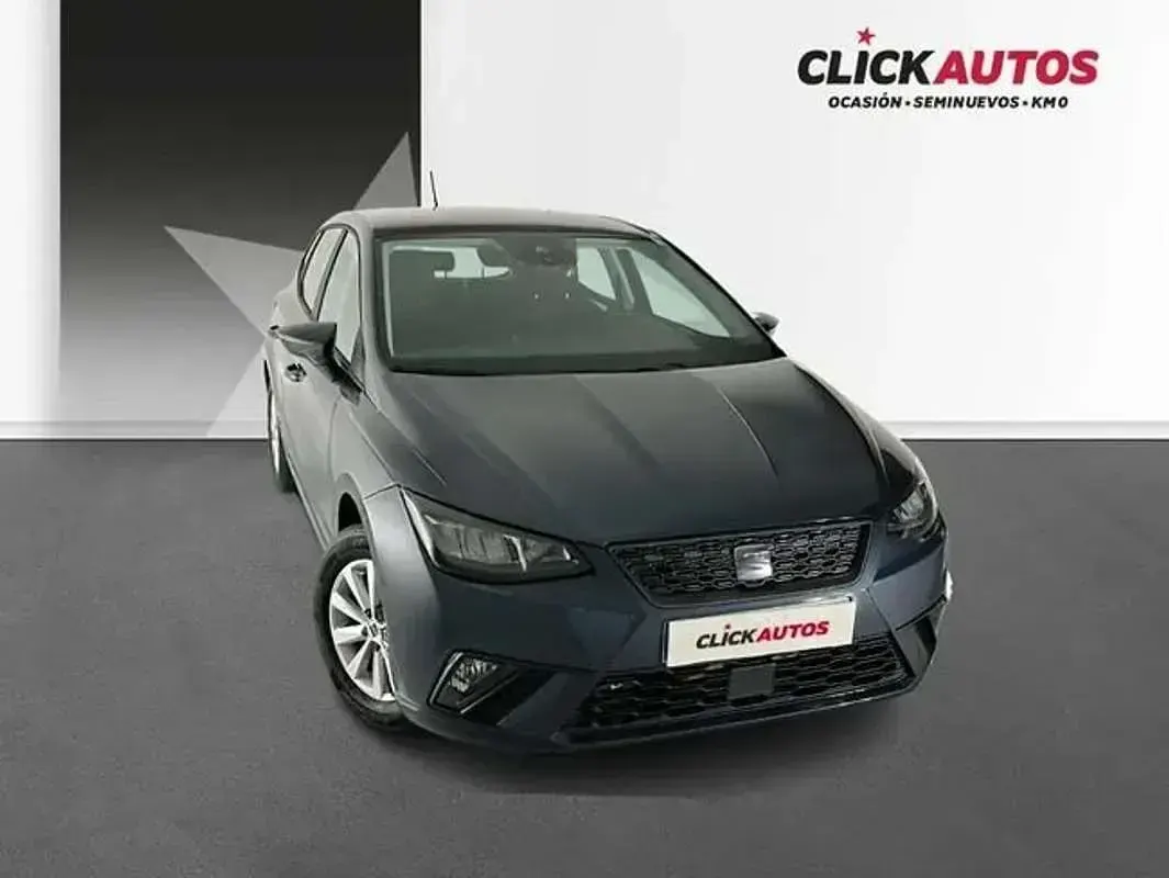 Usado Seat Ibiza Reference 90 CV (66 kW) 2025 Gris Utilitario