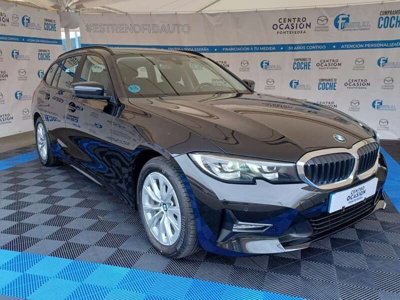 Saphirschwarz Usado 2020 BMW 318 Familiar | 24.500 € (Precio justo) - Imagen 1/4