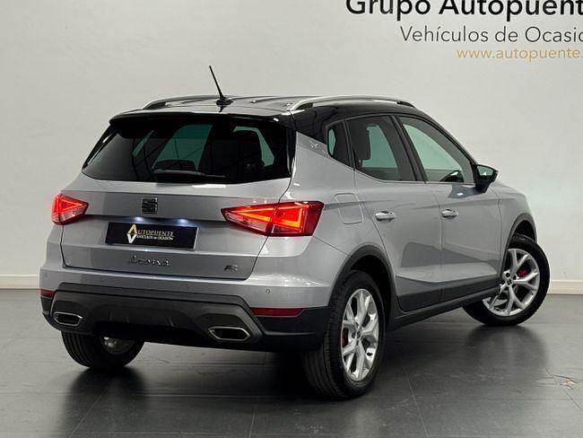 Usado Seat Arona FR 150 CV (110 kW) 2023 Gris / plata SUV