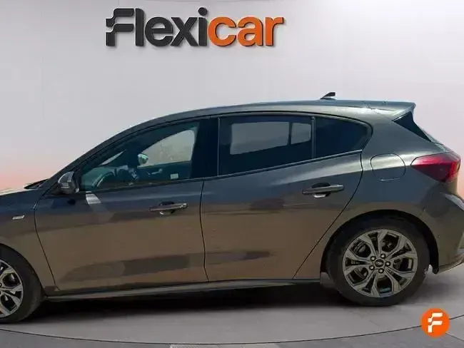 Usado Ford Focus ST-Line 155 CV (114 kW) 2024 Gris Berlina