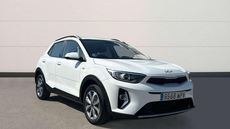 Usado 2024 Kia Stonic SUV | 17.200 € (Precio justo) - Imagen 1/4