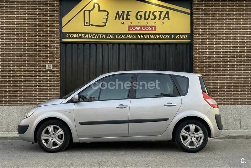 Usado Renault Scénic II Authentique 100 CV (73 kW) 2005 Gris / plata Monovolumen