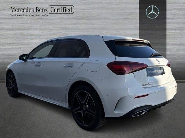 Usado Mercedes A250 AMG line 218 CV (160 kW) 2026 Blanco polar